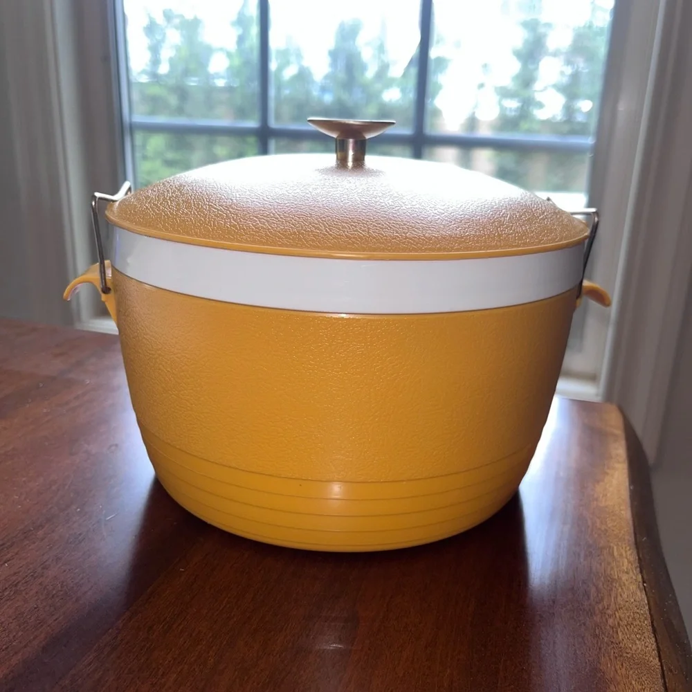 Vintage Sunfrost Thermo-o-ware Yellow Ice Bucket with White Accent and Gold Knob